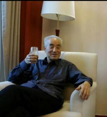  父親關機前后
